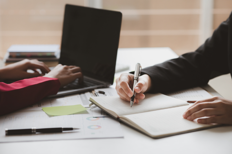 数字化转型的核心一环：现代企业如何通过智能考勤管理实现降本增效？